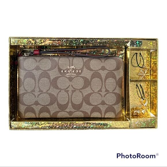 Coach Signature Large Wristlet with Charms in a Gift Box - Picture 2 of 12